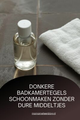 Geen agressieve sprays nodig! Ik deel mijn goedkope en natuurlijke schoonmaaktips om kalkaanslag van zwarte vloertegels te halen. mamameteenblog.nl