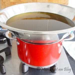 zeep maken olie opwarmen mamameteenblog.nl